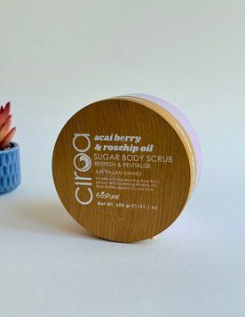 Скраб для тіла цукровий з ягодами Асаї і маслом шипшини, Acai Berry & Roseship Oil Sugar Body Scrub, Ciroa, Австралія, 600 грам 2230000002003 фото