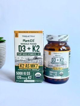 Оригінальна упаковка Натуральний рослинний комплекс D3 + К2, запатентована формула MenaQ7, Plant-D3 Whoole Food D3 + K2 Formulated with Mena Q7, Triquetra, США, 60 капсул з аптек США | Vitasence