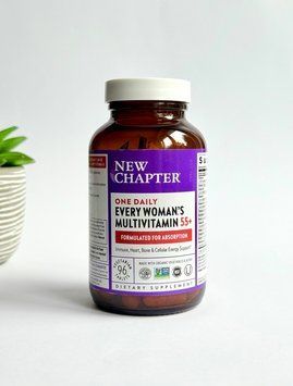 Преміум мультикомплекс для жінок після 55 років, Women's Multivitamin 50 Plus for Cellular Energy, Heart & Immune Support with 20+ Nutrients + Astaxanthin, Every Woman's One Daily 55+, New Chapter, США, 96 таблеток 2230000002140 фото